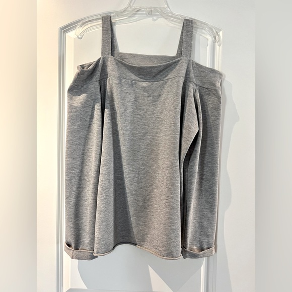Ceinome Grey Cold Shoulder Sweatshirt - Size Midium - Picture 2 of 4